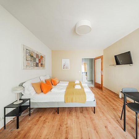 Studio Next To Karlskirche Wina Bagian luar foto
