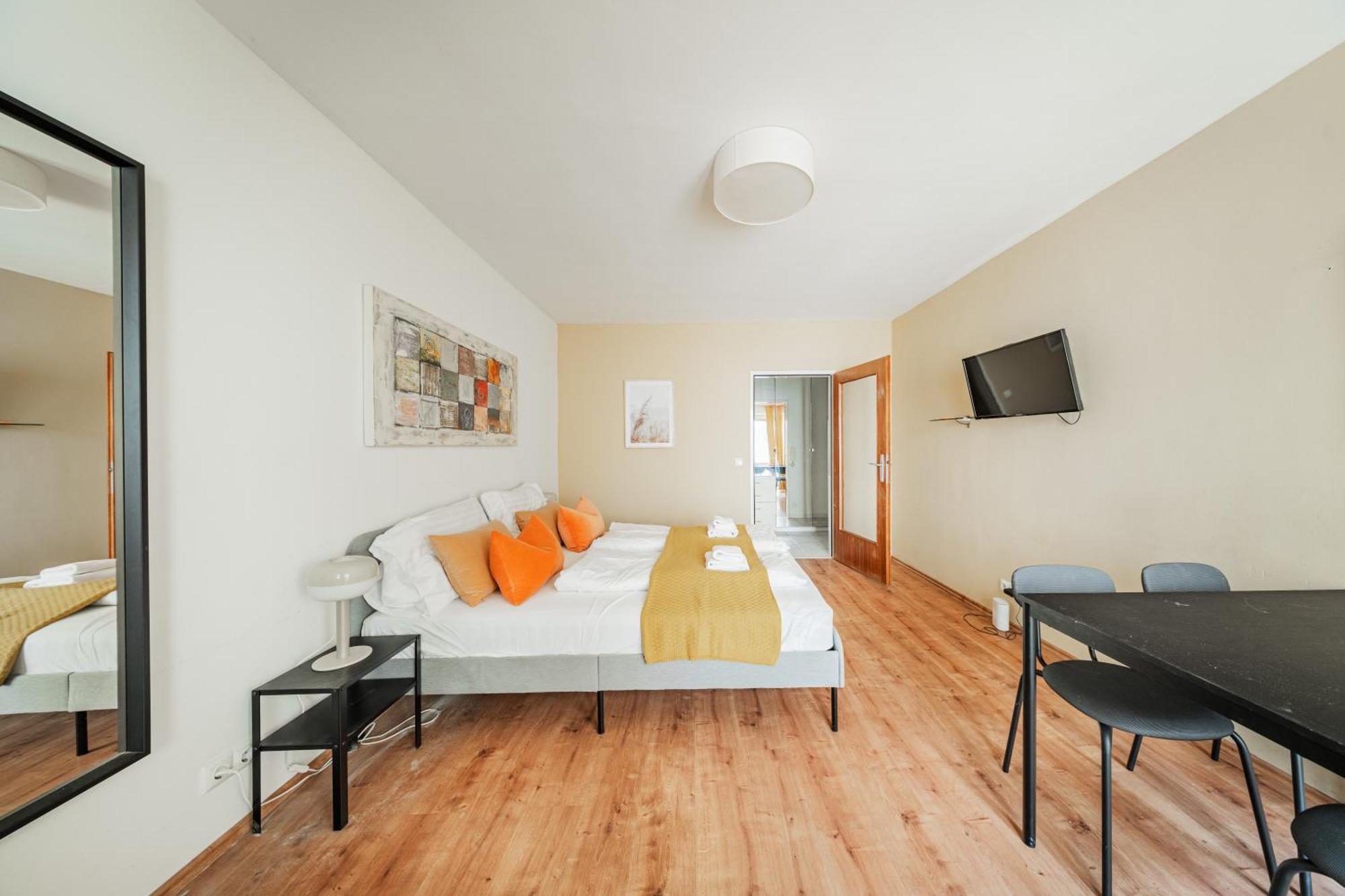 Studio Next To Karlskirche Wina Bagian luar foto